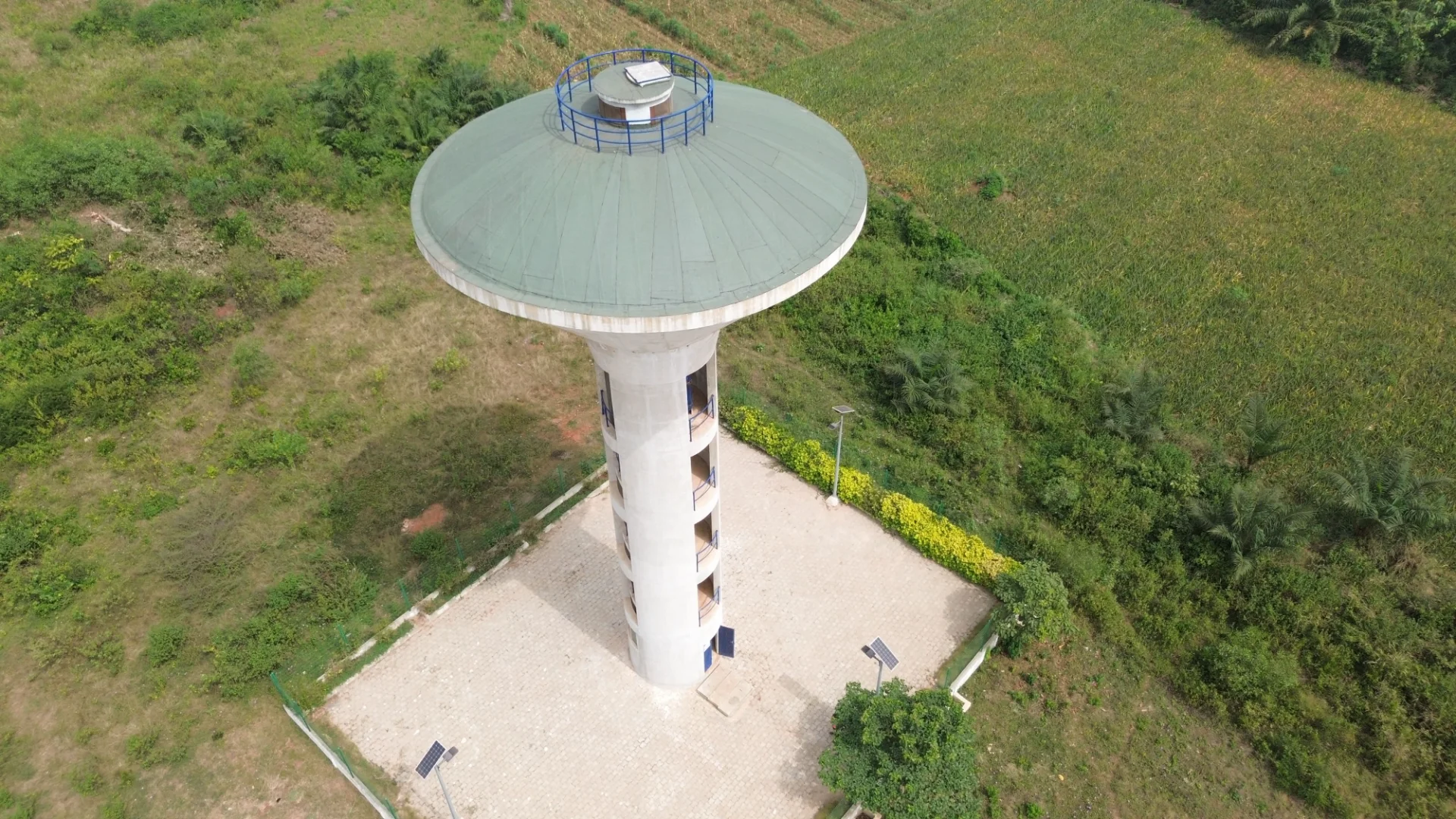 iab-chateau-eau-cylindrique